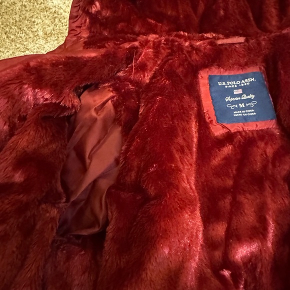 U.S. Polo Assn Red Hooded Puffer Jacket — Size M - Picture 14 of 16